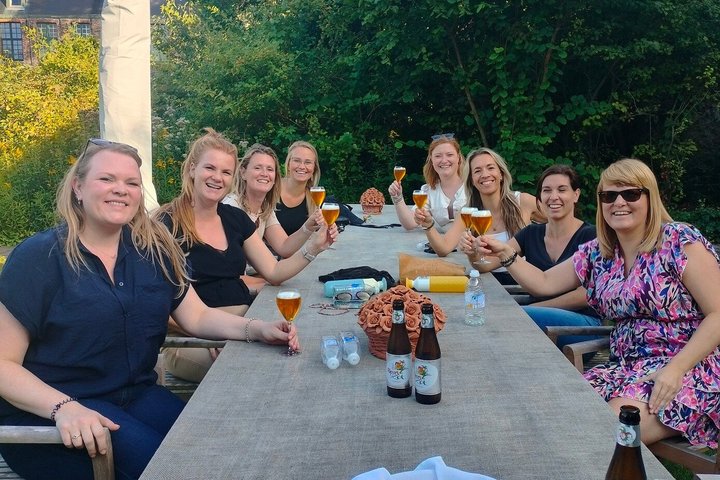 Bruges Guided Retro Biketour: Highlights, Hidden Gems & Tasting