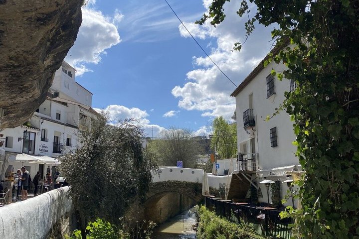 Discover Ronda and Setenil de las Bodegas in a Day from Málaga