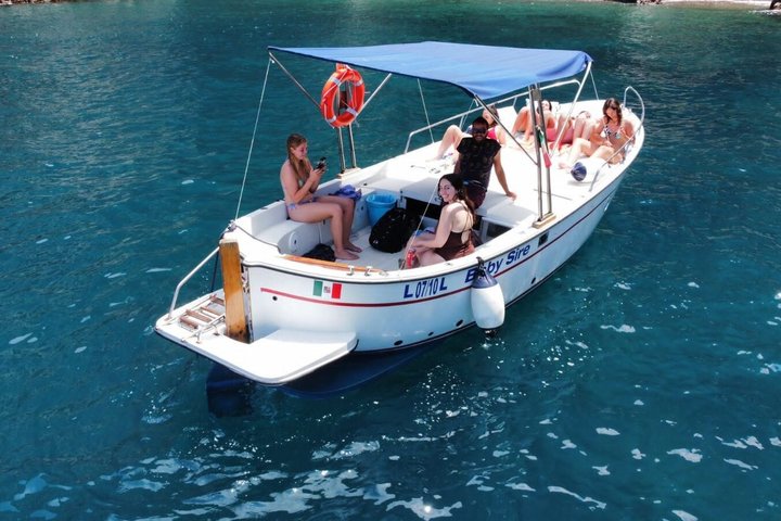 Boat excursion to Palmarola Island from Ponza