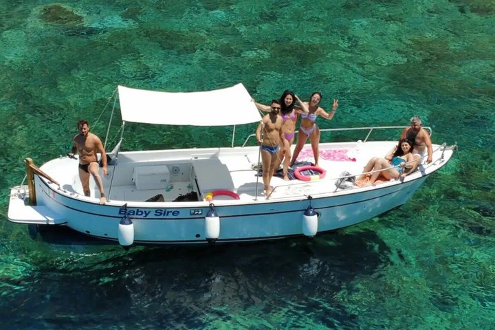 Boat excursion to Palmarola Island from Ponza