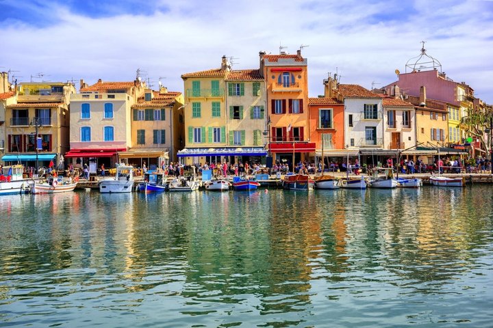Medieval village of Castellet, Cassis & the beautifull Calanques