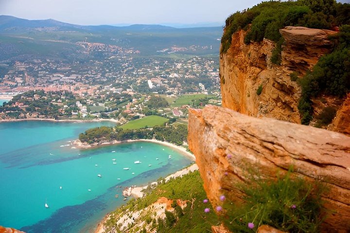 Medieval village of Castellet, Cassis & the beautifull Calanques