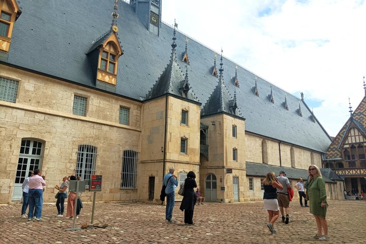 Guided tour of Beaune with your professional guide!
