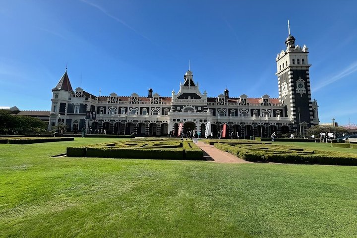 City Highlights, Larnach Castle Gardens Tour