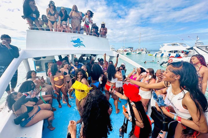 #1 Punta Cana Hip Hop Adults Only Party Boat with Open Bar & DJ