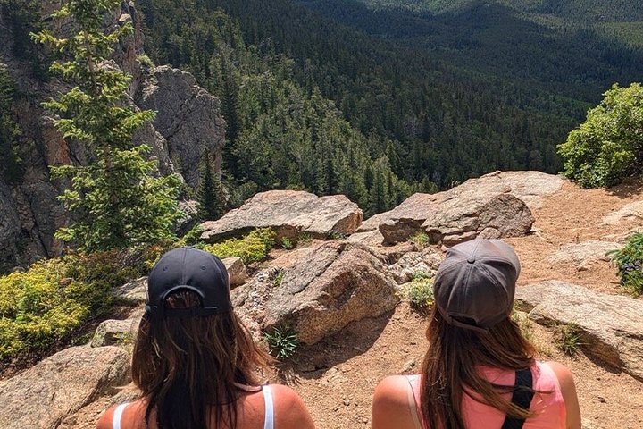 Rocky Mountain Escape - Scenic Views and Nature Walks