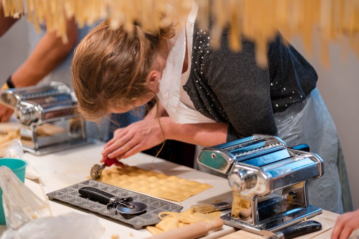Authentic Pasta Cooking Class in Alghero Farmhouse with Wine