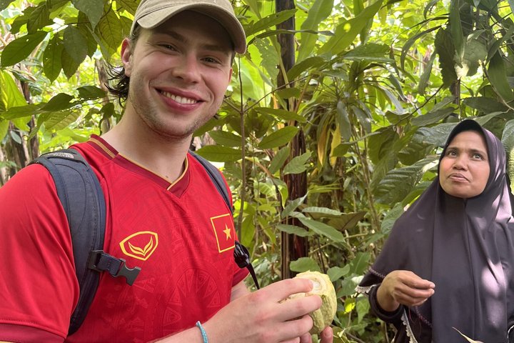 Tetebatu Private Trek Rice Fields Waterfall and Monkey Forest