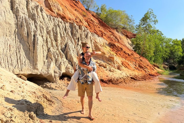 5-Hour Sunrise or Sunset Jeep Tour from Mui Ne