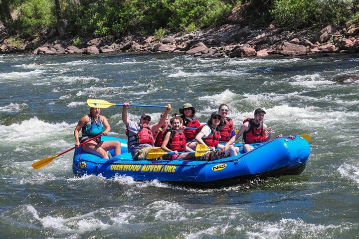 2-Hours Glenwood Springs Short and Mild Family Raft Trip