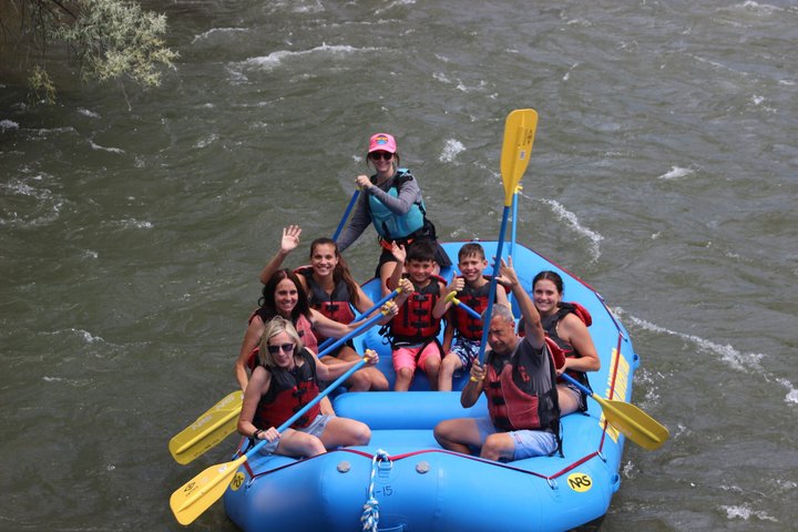2-Hours Glenwood Springs Short and Mild Family Raft Trip