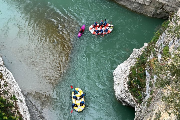 Osumi Canyon Adventure - Rafting & Tubing