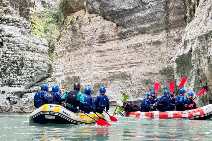 Osumi Canyon Adventure - Rafting & Tubing