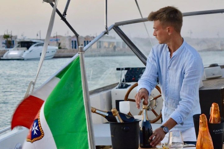 Gargano from Vieste yacht excursion with aperitif and skipper