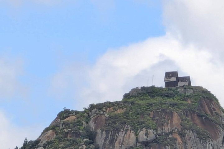 2-Day Antongona & Lemurs’ Park Camping Tour