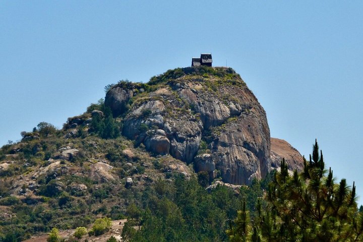 2-Day Antongona & Lemurs’ Park Camping Tour