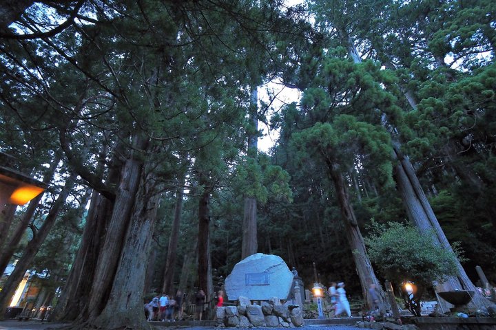 Koyasan Okunoin Night Tour Sacred Pilgrimage Experience