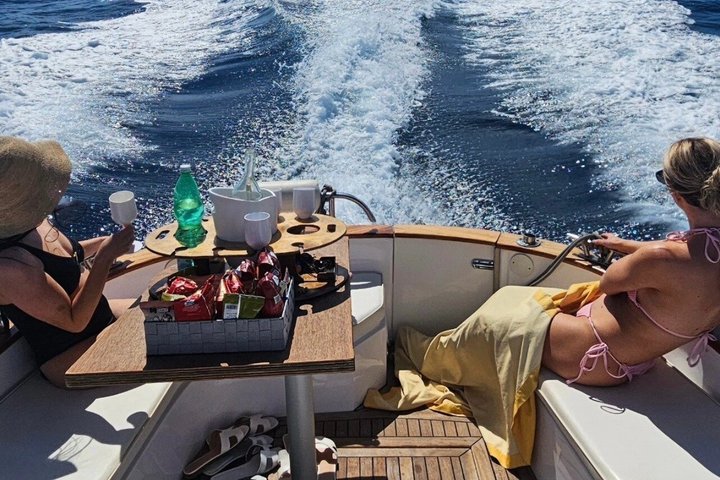 Private Sunset Boat Tour with Aperitif in Portofino Gulf