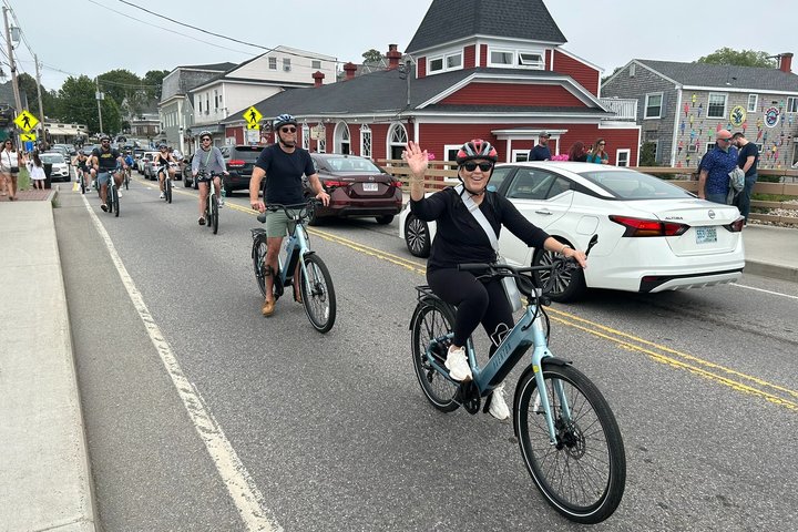 Scenic and Historical Kennebunkport E-Bike Tour