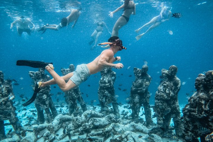 Group Snorkeling Tour Gili Islands Including GoPro Documentation