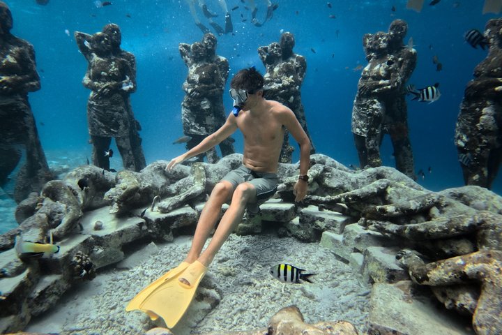 Group Snorkeling Tour Gili Islands Including GoPro Documentation