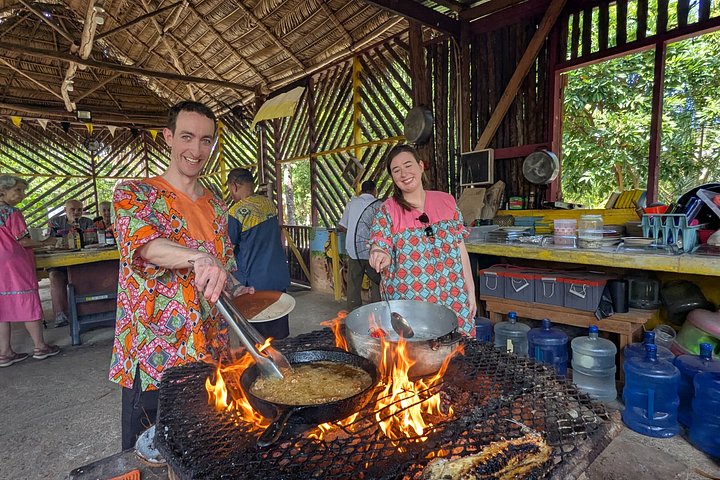 Hopkins Kayaking and Garifuna Cooking Experience