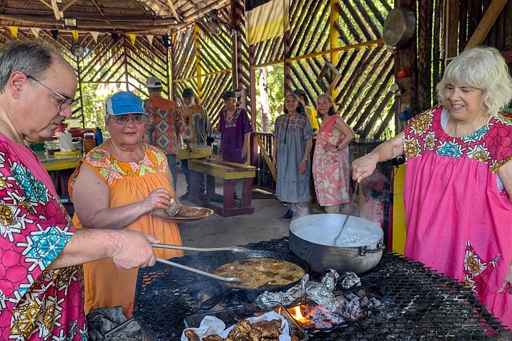 Hopkins Kayaking and Garifuna Cooking Experience