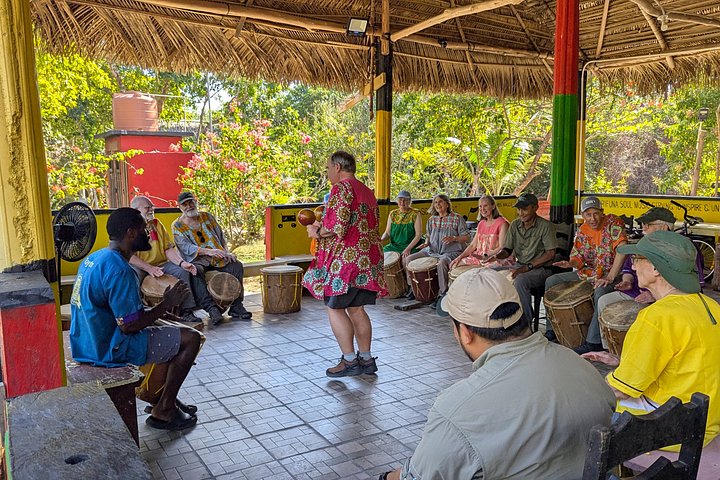 Hopkins Kayaking and Garifuna Cooking Experience