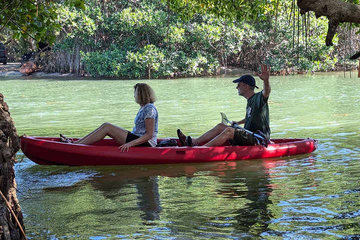 Hopkins Kayaking and Garifuna Cooking Experience