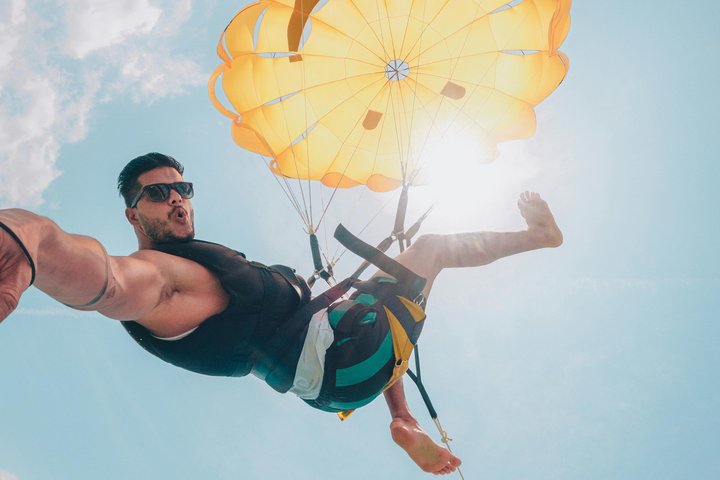 Maafushi Parasailing Fly with Boat Ride