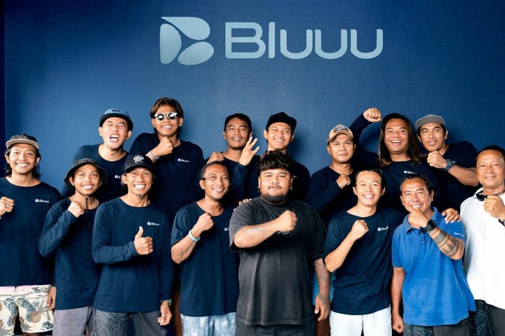 Nusa Penida Premium Day from Bali: Manta Rays, Yacht & Land Tour