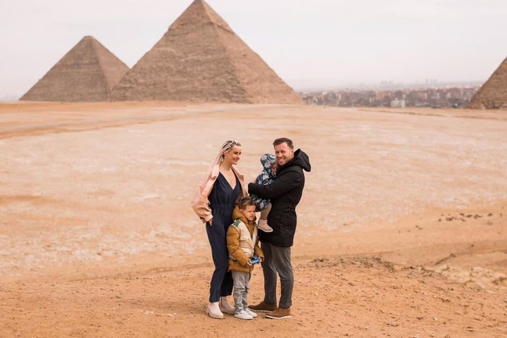 Hurghada to Cairo Small Group Day Trip: Pyramids, Lunch & GEM