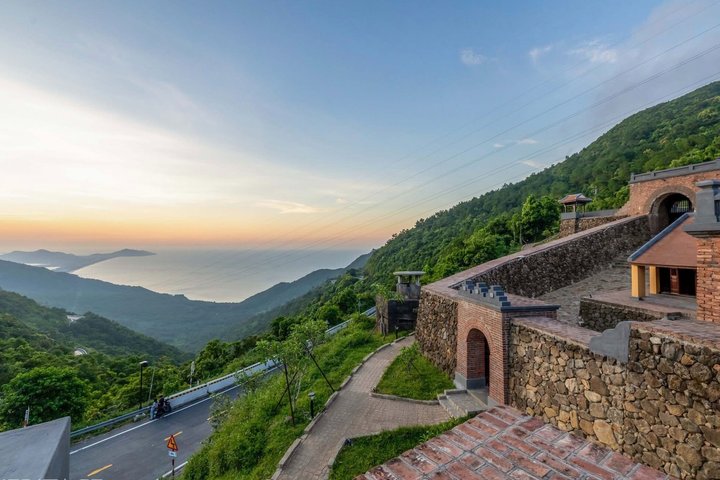 Da Nang private car: Golden Bridge, My Son & Marble Mountains