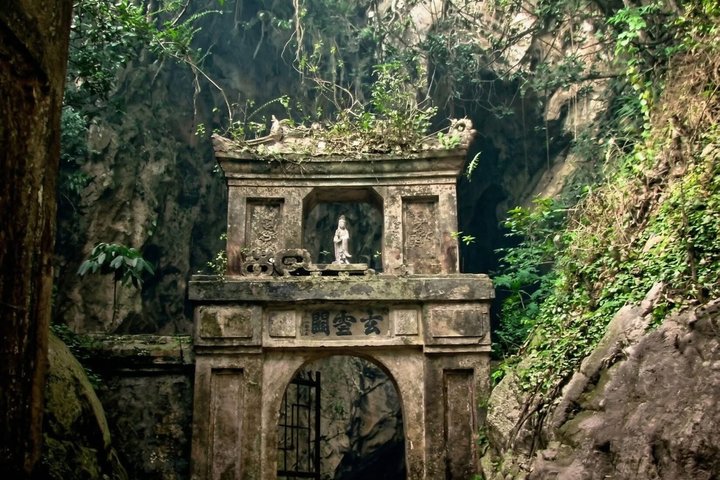 Da Nang private car: Golden Bridge, My Son & Marble Mountains