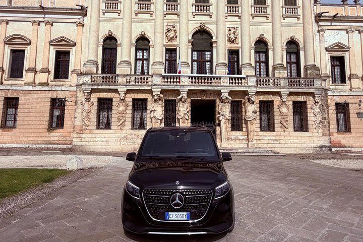 Transfer from Cortina d'Ampezzo to Venice Marco Polo