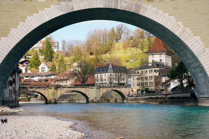 Discover Bern, Understand Switzerland Walking Tour