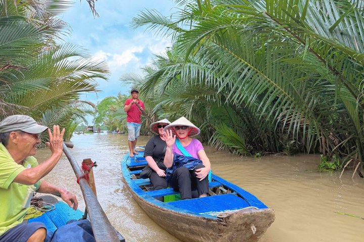 Cu Chi Tunnels & Mekong Delta with Coconut Village Tour