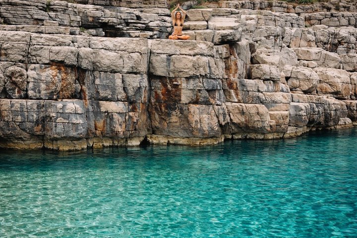 Makarska 3-Island Speedboat Tour: Blue Cave on Hvar & Blue Lagoon