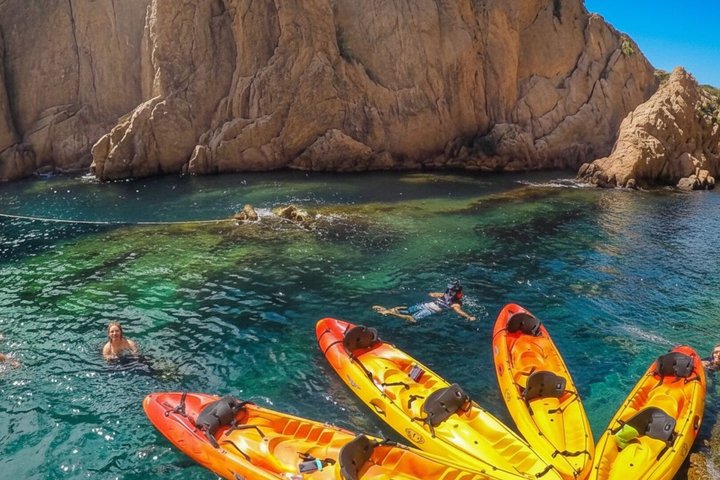 Cap-d'Antibes Guided wild adventure and kayak snorkeling
