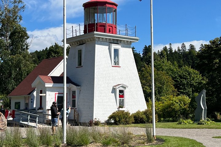 Breathtaking Bay of Fundy Adventure Private Tour