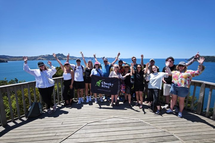 Cathedral Cove & Hot Water Beach Small-Group Tour with Lunch