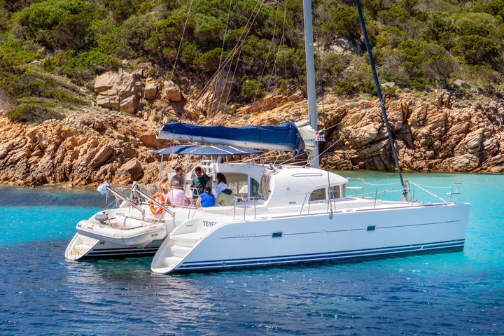 Catamaran tour Magdalene Archipelago from Cannigione from 12 mt..