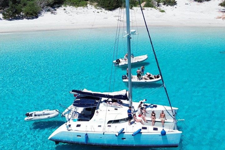Catamaran tour Magdalene Archipelago from Cannigione from 12 mt..