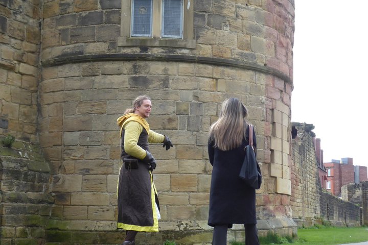 90 minute Old Newcastle Walking Tour - FREE castle entry