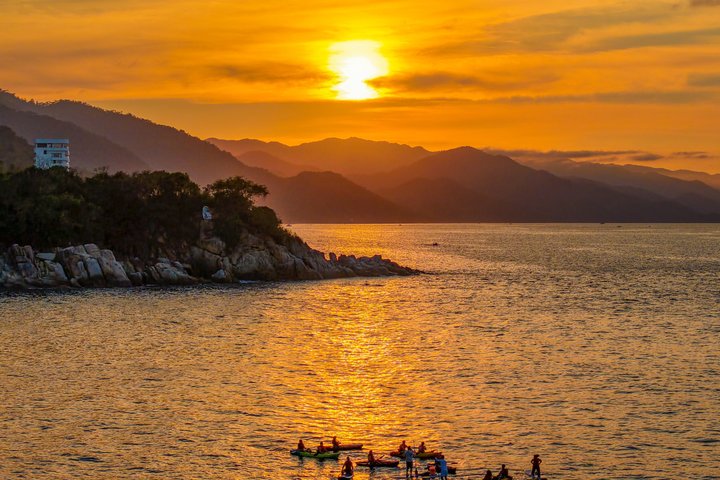 Bioluminescence by kayak or SUP to Los Arcos Puerto Vallarta
