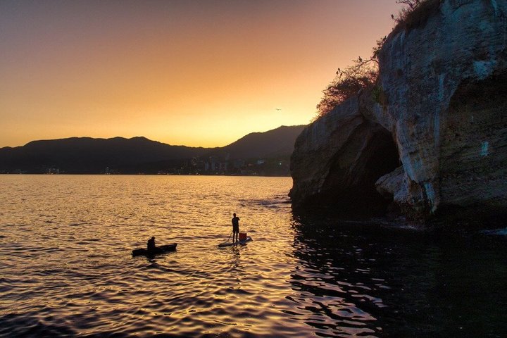 Bioluminescence by kayak or SUP to Los Arcos Puerto Vallarta