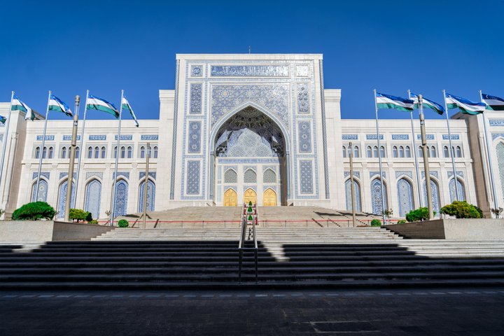 Tashkent: Guided Walking & Food Tour with Local Guide