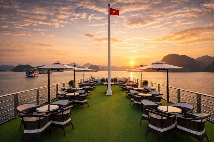 Halong Bay 5-Star Day Cruise-Titop Island, Cave, Jacuzzi & Buffet