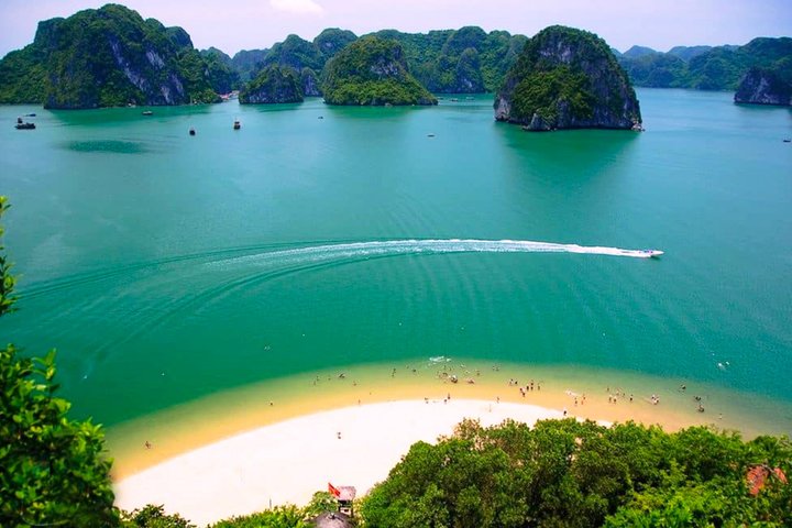 Halong Bay 5-Star Day Cruise-Titop Island, Cave, Jacuzzi & Buffet