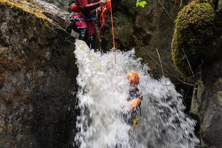 Adrenaline Canyoning Tour Kelowna - Falls, Rappelling & Adventure